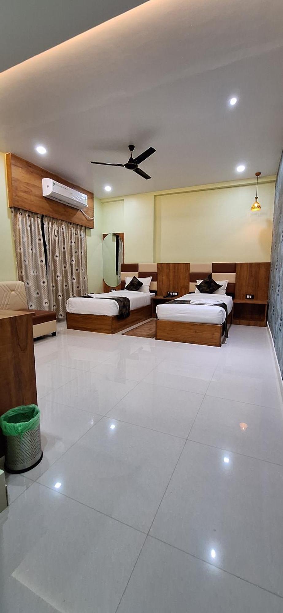 New Sun International & Banquet Hall Jamshedpur Bagian luar foto